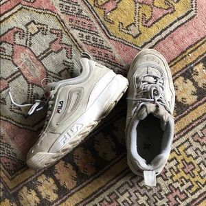 Grey fila disruptor